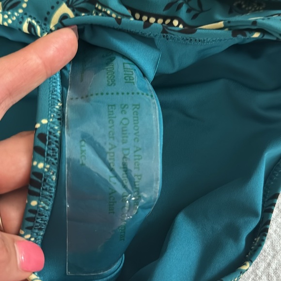 ROBIN PICCONE APOLLONIA HALTER-APOLLONIA TWIST BIKINI SET, Size X-Small,$214 - Picture 9 of 11